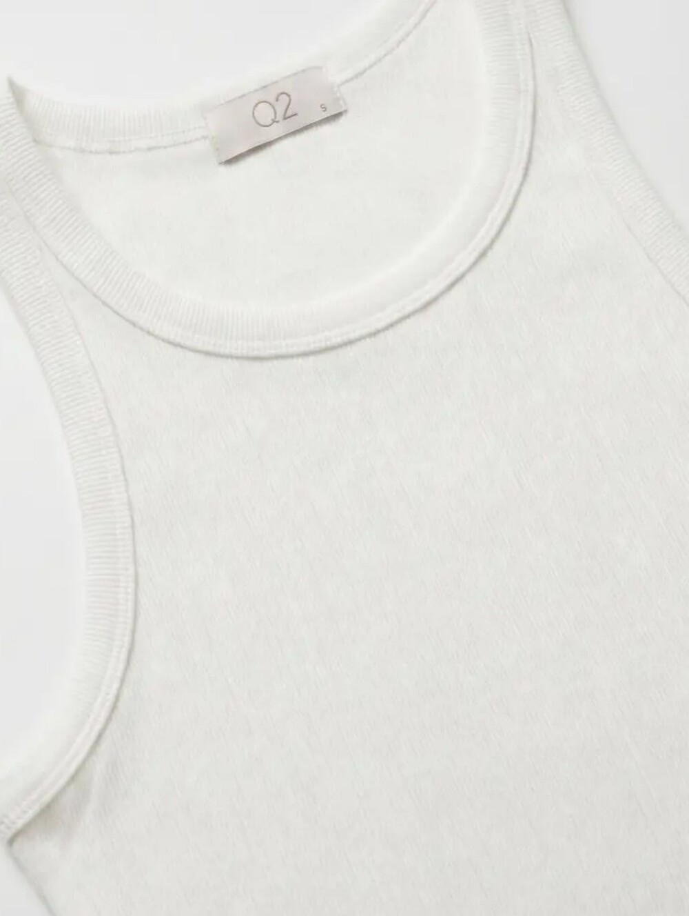 Q2 Winter White Racer Back Tank - Picture 3 of 3